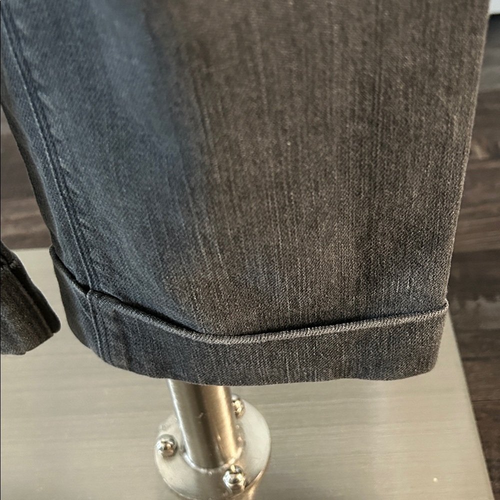 Authentic Burberry London Jeans - Picture 11 of 17